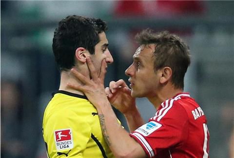  拜仁铁卫红牌离场遭绝平  